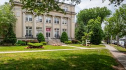 Knox Hall on Bloomfield campus